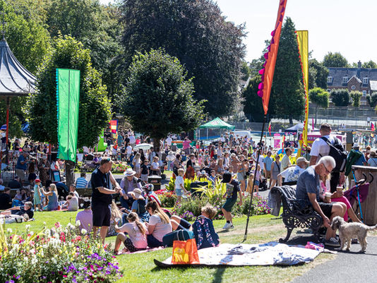 Bank Holiday Fun for All: The Anonymous Festival Returns to Borough Gardens
