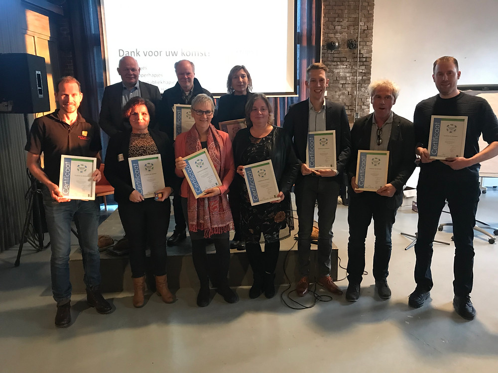 De deelnemers met hun Koplopercertificaat