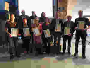 De deelnemers met hun Koplopercertificaat