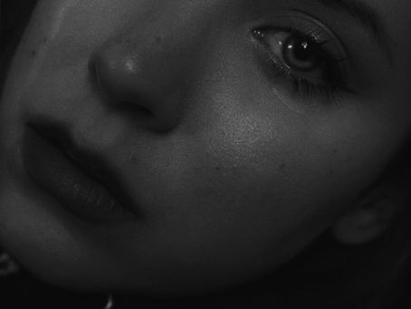 Ein Gesicht mit Tränen