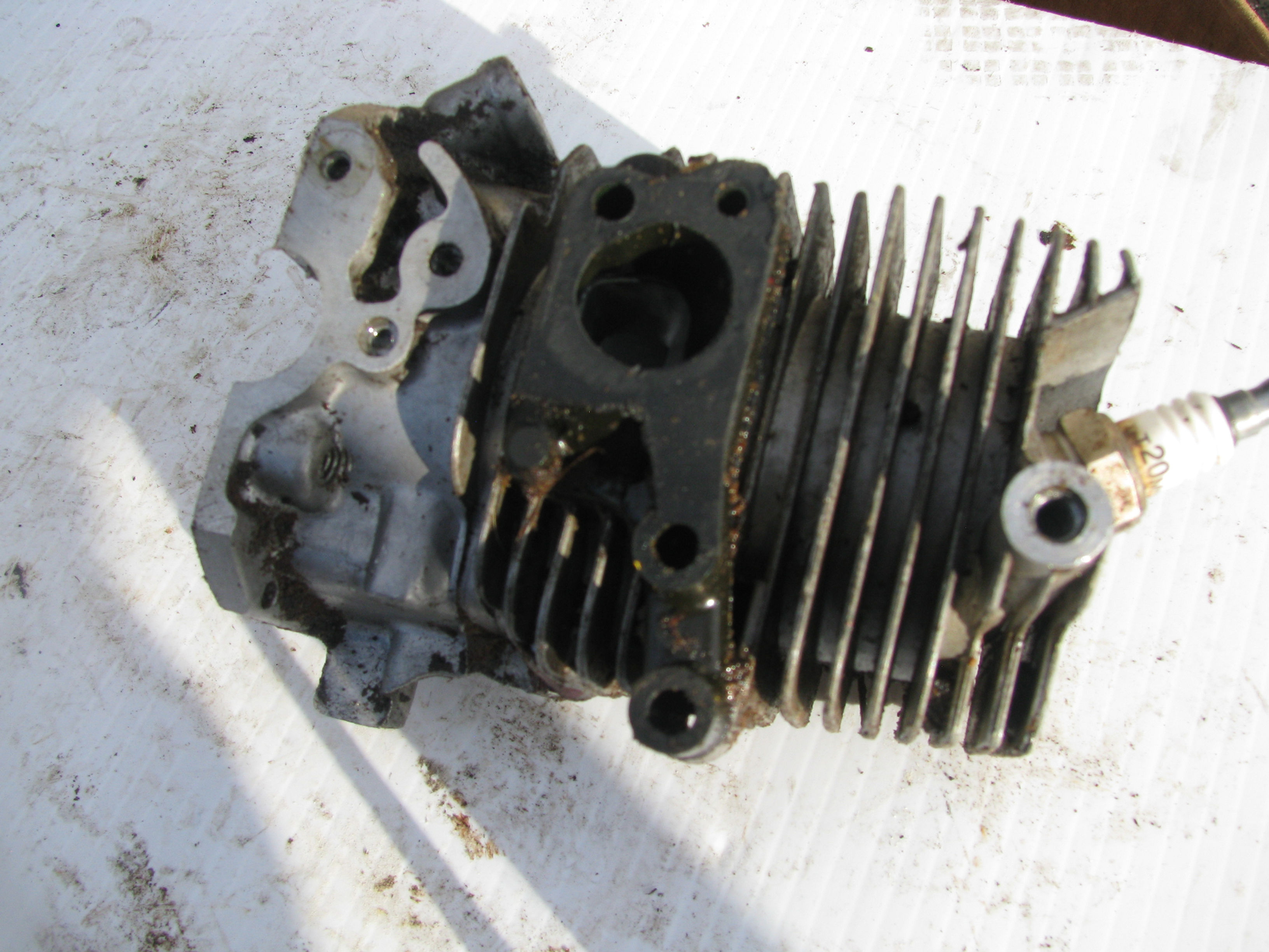 McCulloch  MAC 110 Cylinder