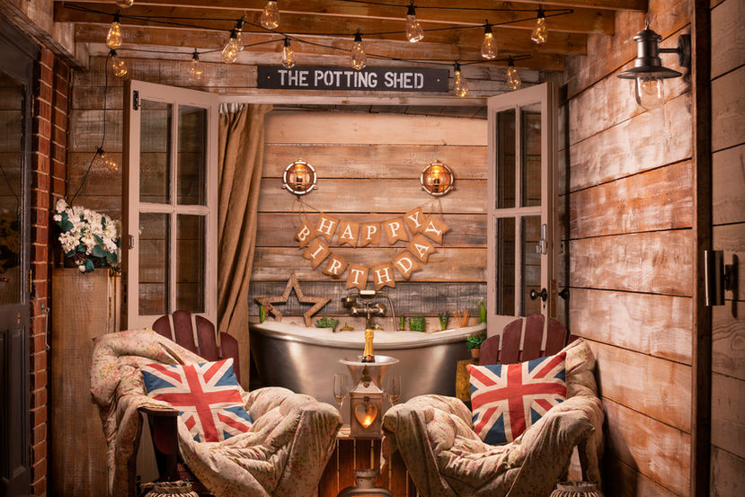 Architectural Photography - Outdoor Bathtub at Night