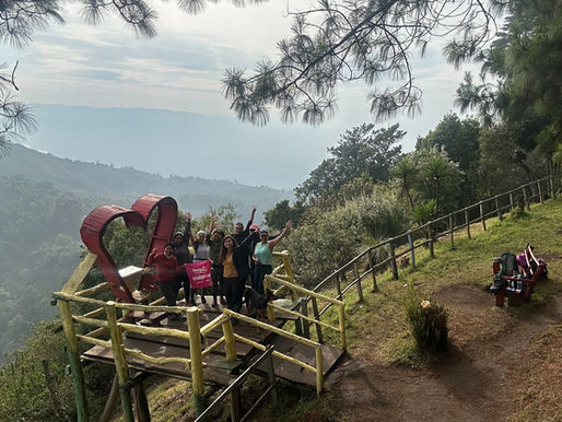 Día de la Madre con amanecer en Parque Corazón de Agua
