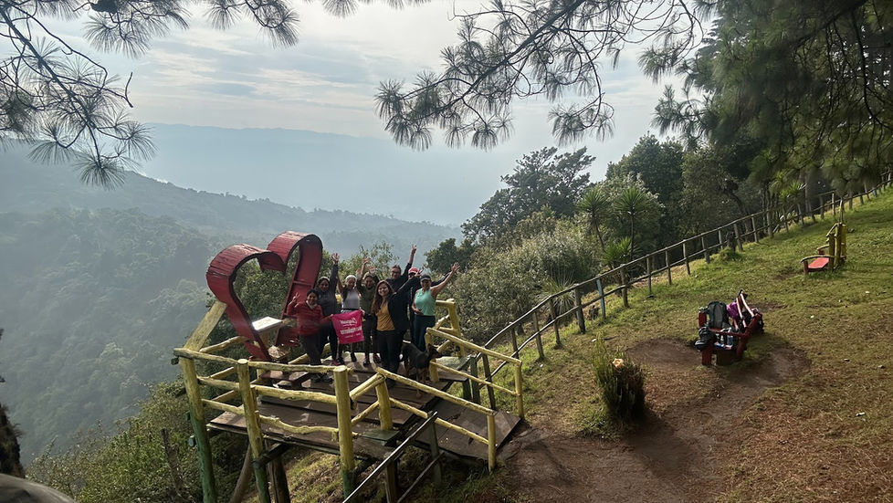 Día de la Madre con amanecer en Parque Corazón de Agua