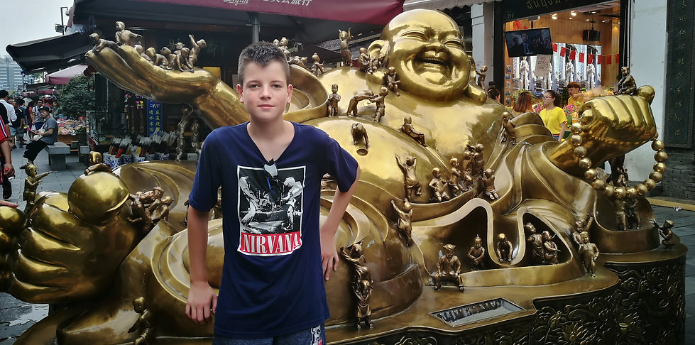 Copper-made Buddha at Hefang street