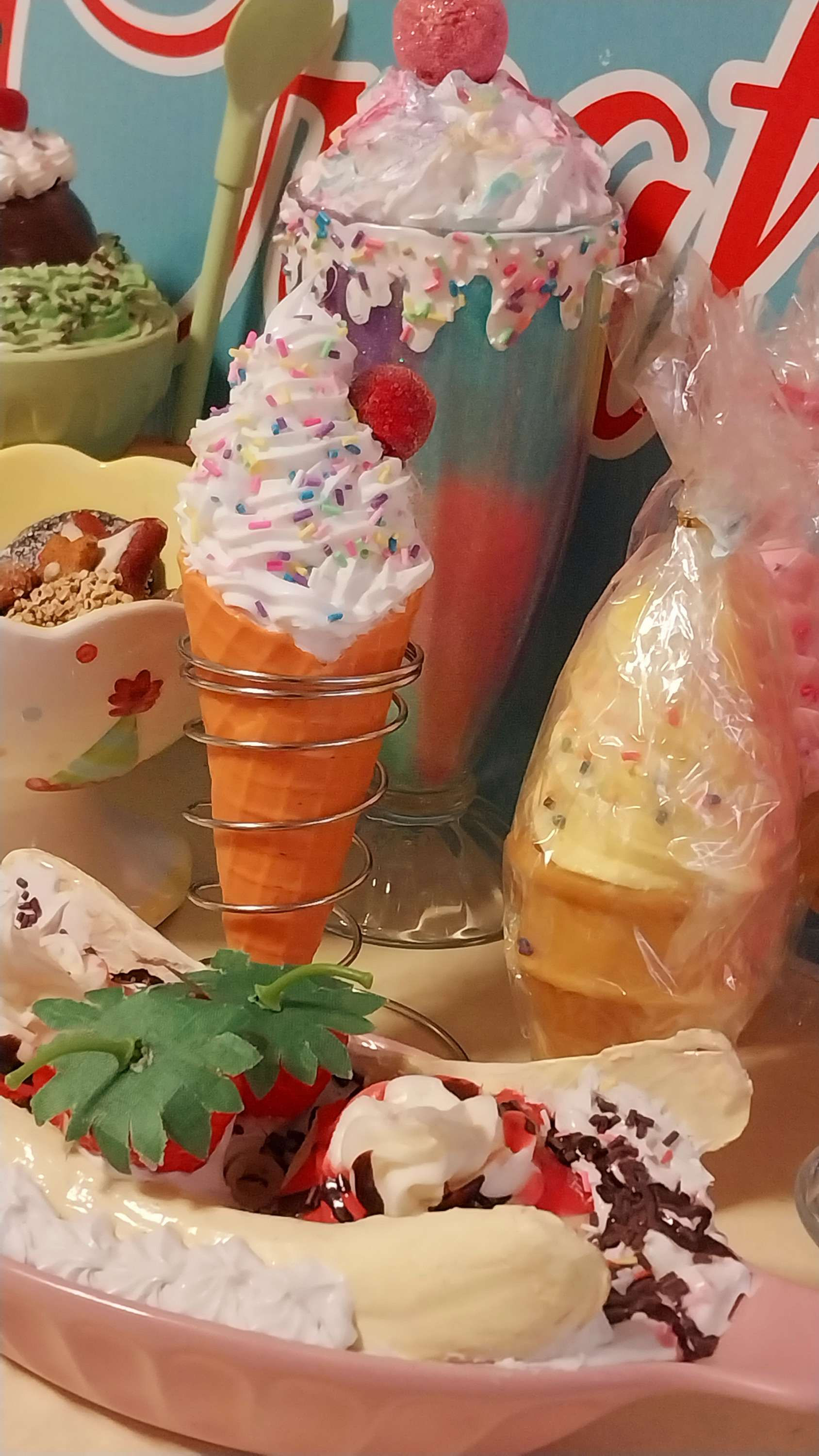 Icecream Cone with metal stand 