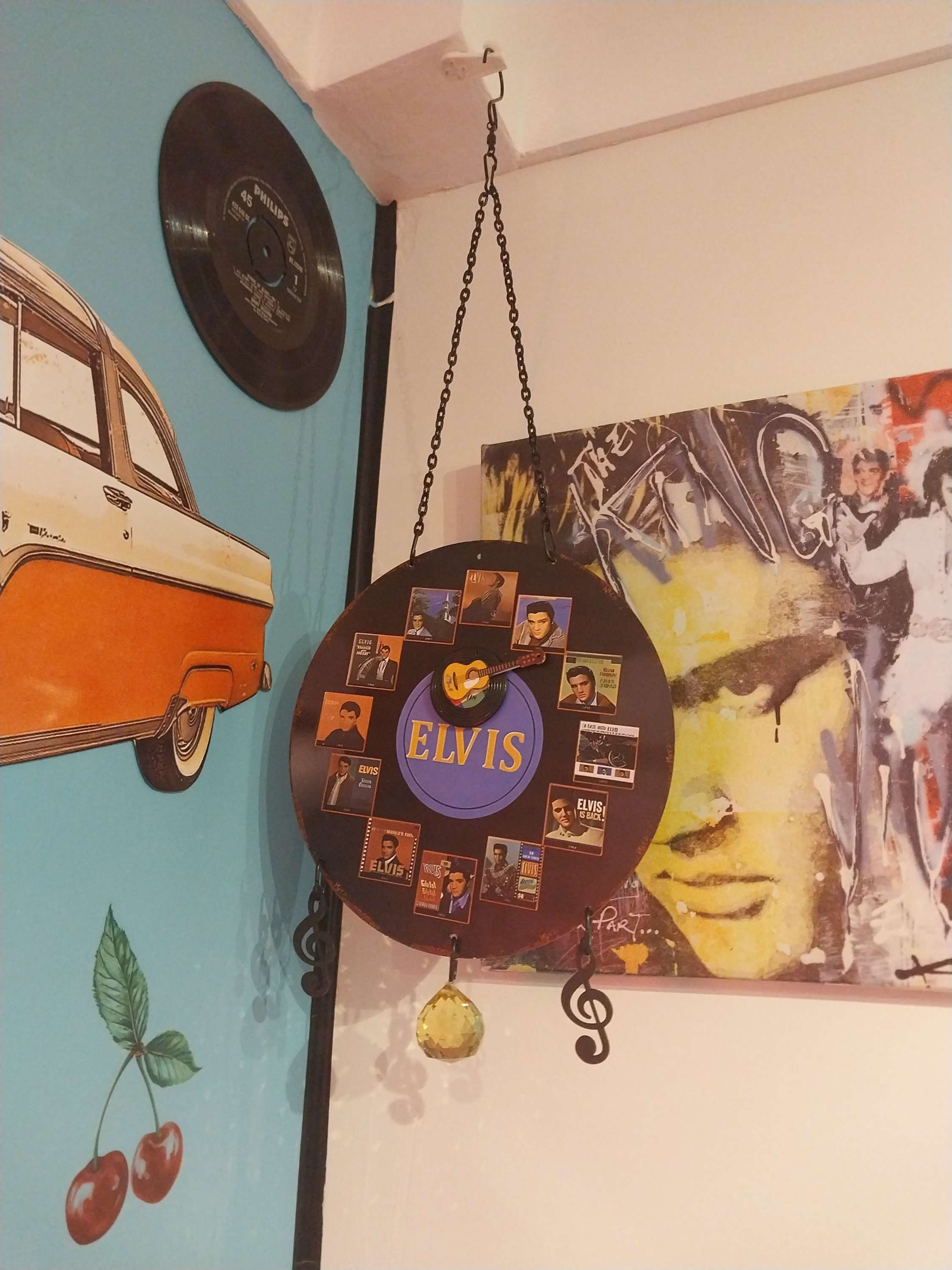 Elvis Metal Wall Hanger Chime 