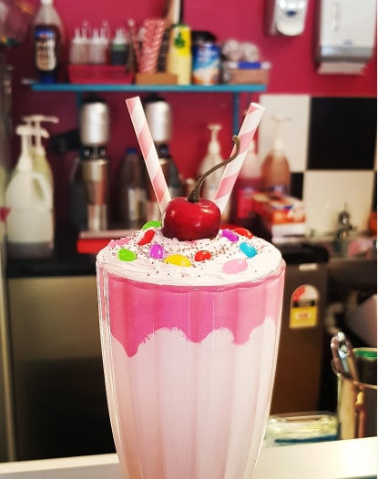 Thumbnail: Strawberry Milkshakes Ass