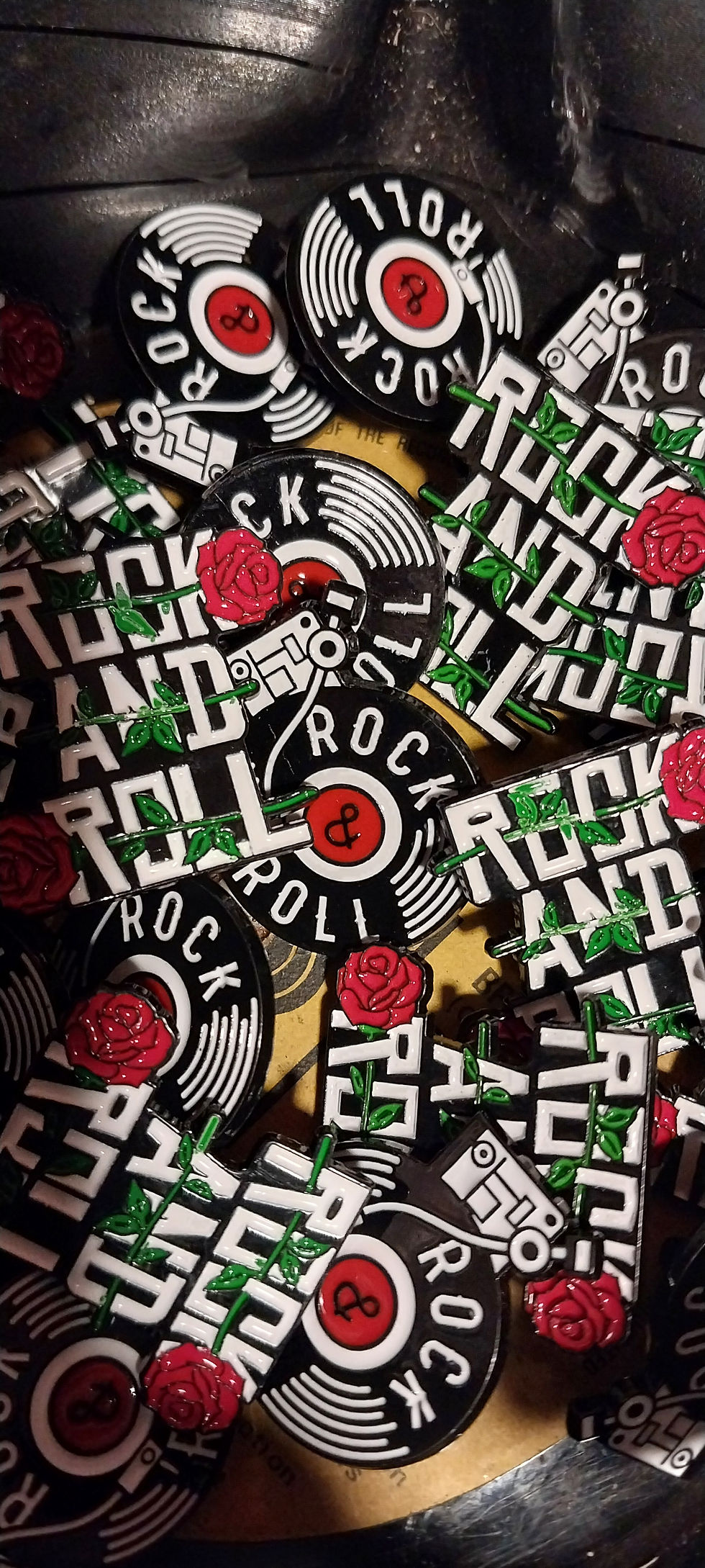 Thumbnail: Rock Roll Pin Badge 