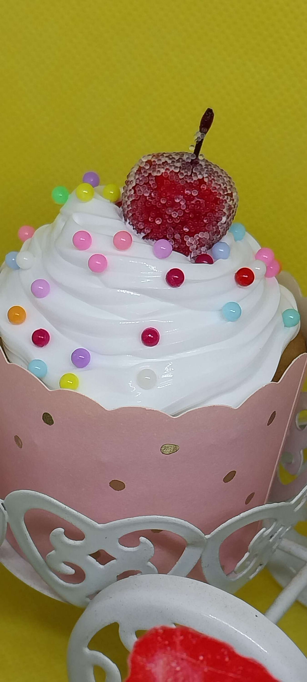 Thumbnail: Prop Assorted Cupcake 🧁 