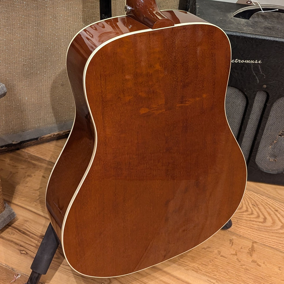Thumbnail: 2006 Gibson Hummingbird Artist Series