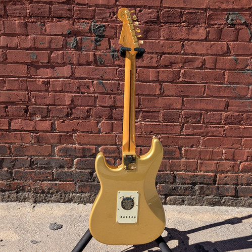 2004 Fender 50th Anniversary Stratocaster - Aztec Gold | Classic