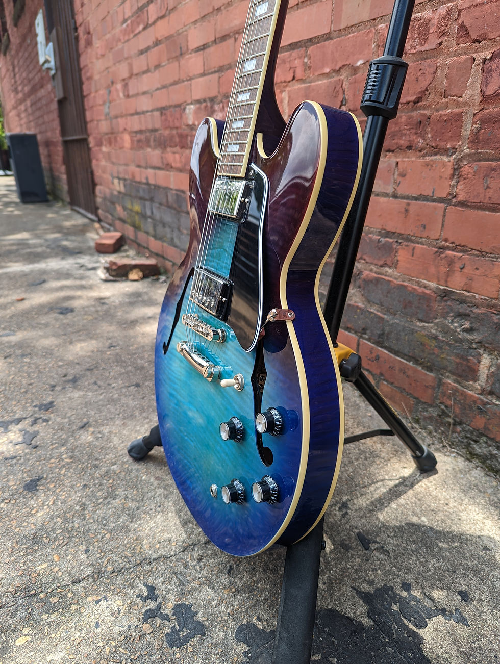 Thumbnail: Epiphone ES-335 Semi-Hollow - Blueberry Burst