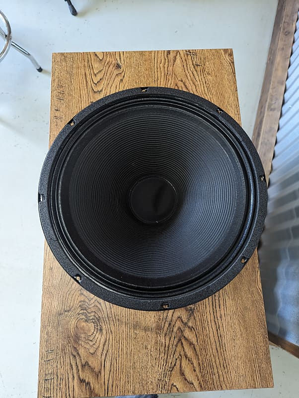 Thumbnail: Eminence Legend 1518 15" 150-Watt 8 Ohm Speaker