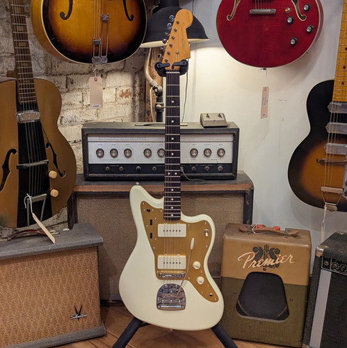 Squier J. Mascis Jazzmaster | Classic City Vintage Guitars