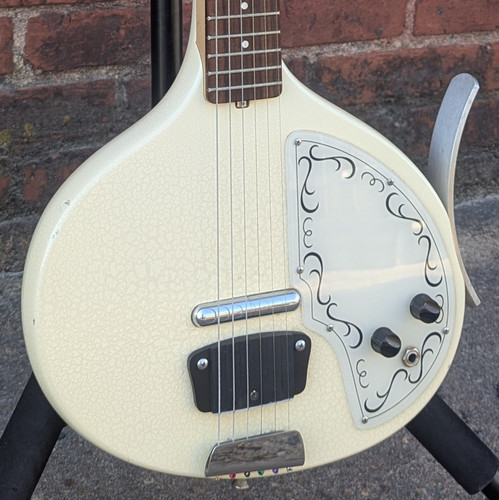 ギター Jerry Jones \"Baby Sitar\" green crack ギター Jerry Jones 