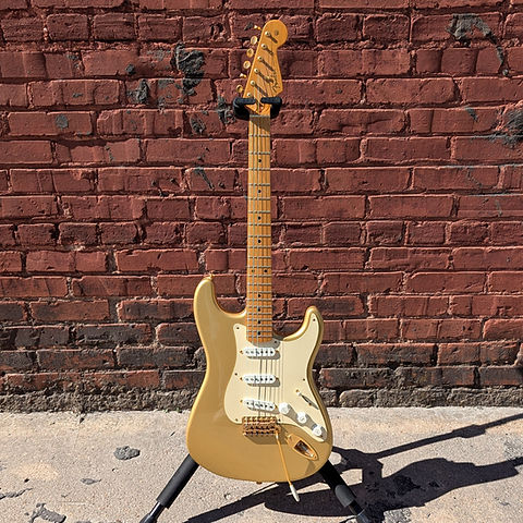 2004 Fender 50th Anniversary Stratocaster - Aztec Gold | Classic