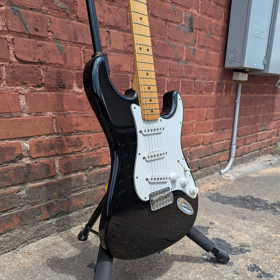 Thumbnail: 1999 Fender Stratocaster MIM