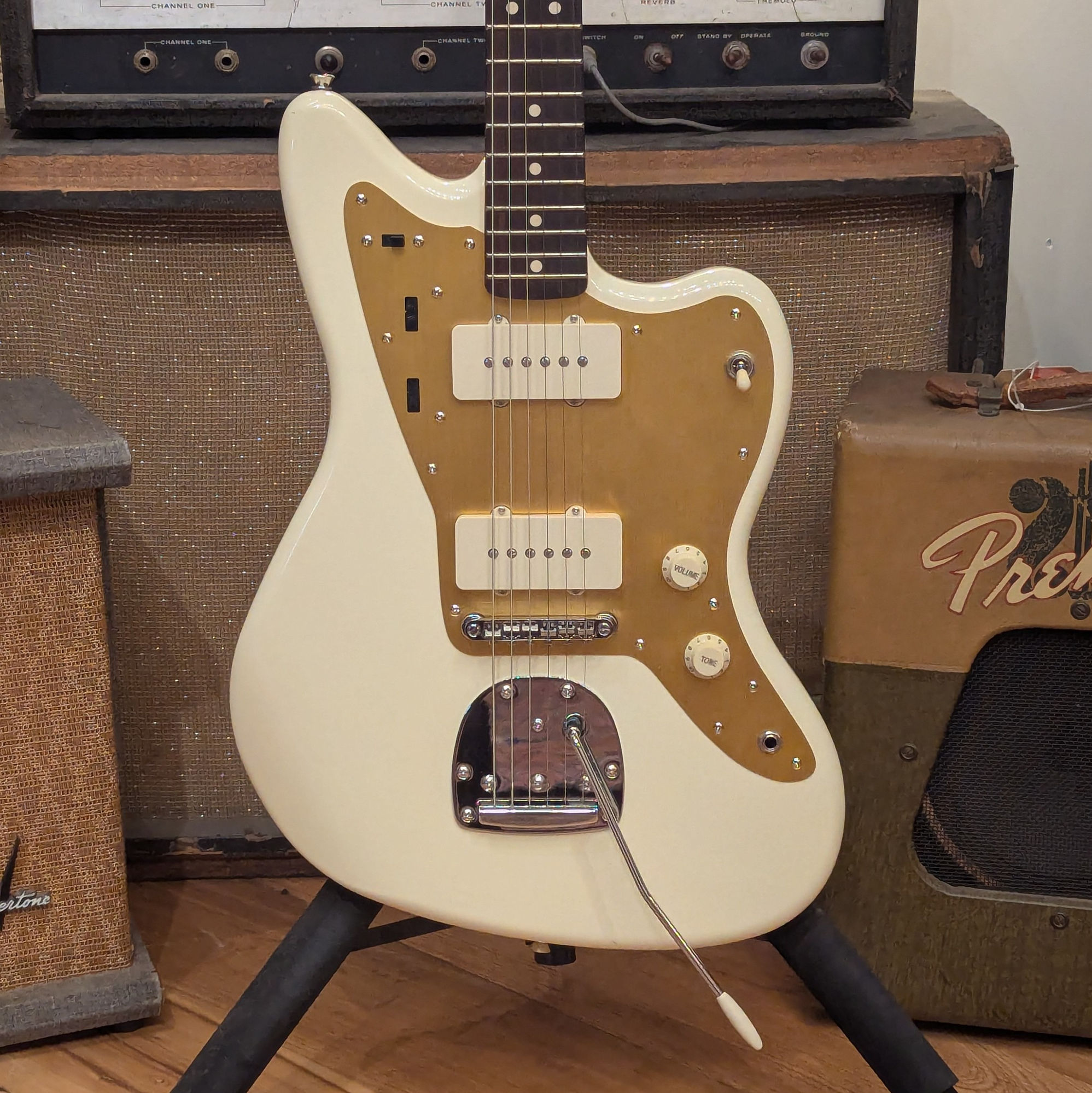 Squier J. Mascis Jazzmaster | Classic City Vintage Guitars