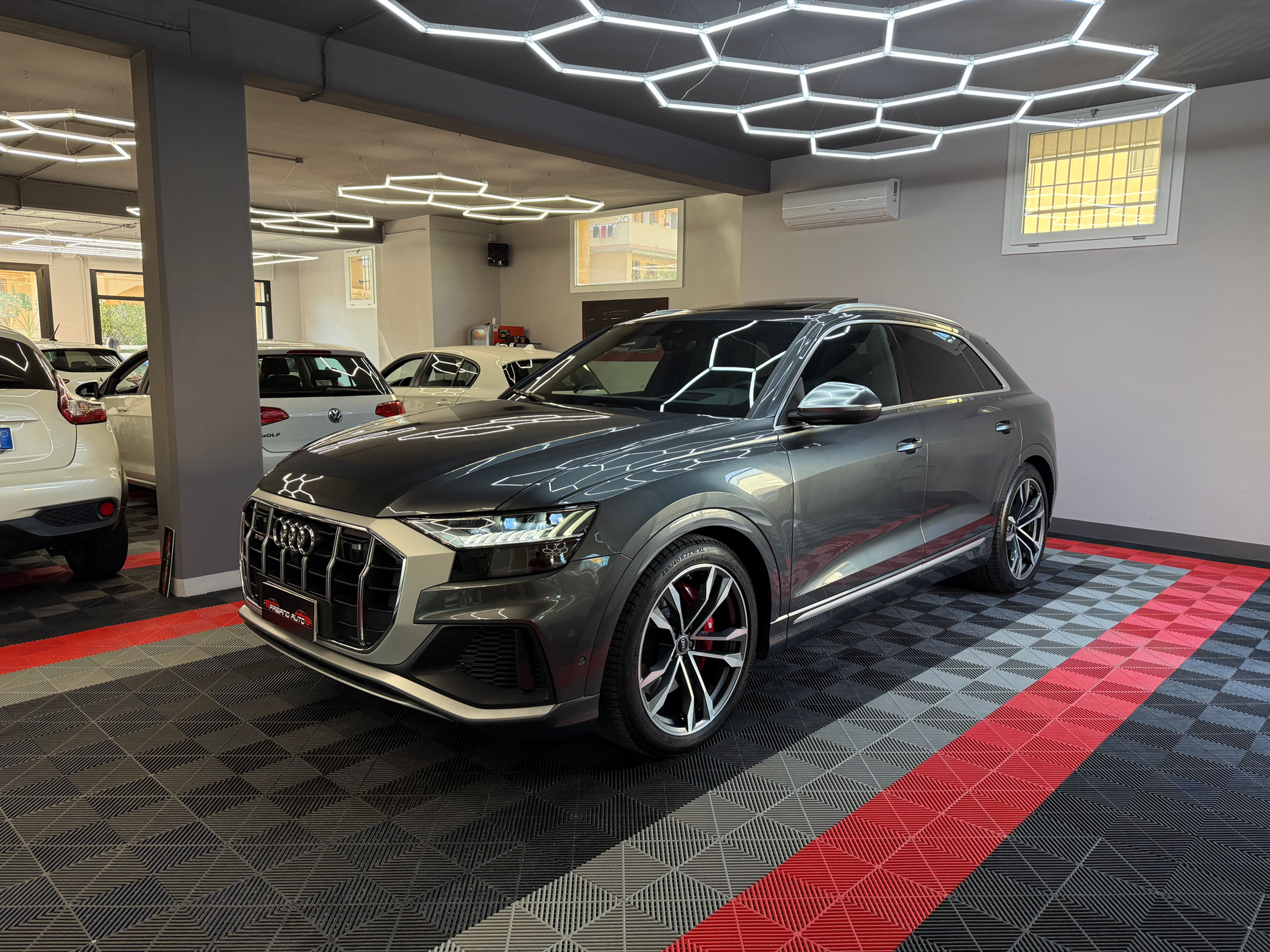 AUDI SQ8 quattro