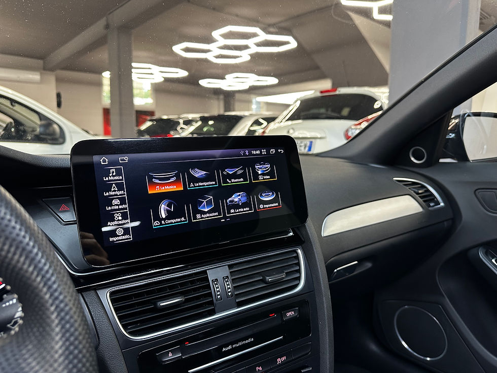 Miniatura: AUDI A4 AVANT 2.0 TDI S LINE