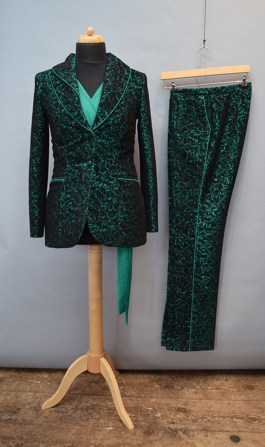 Thumbnail: Ladies suit made by measure