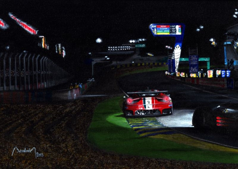 Le Mans 2014, nuit. Un proto rattrape une Ferrari GTE à la sortie de la chicane Ford.