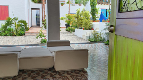 Entrada Jardin de Maria Honda.jpeg