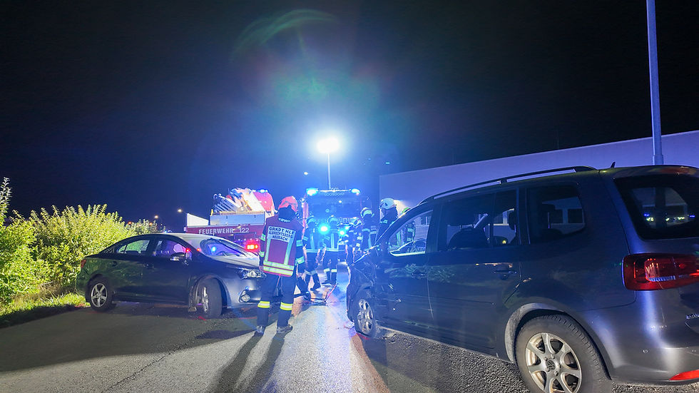 Verkehrsunfall mit zwei Fahrzeugen in Loosdorf