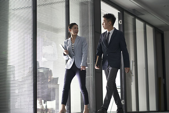 Business People Talking Each Other_edited.jpg