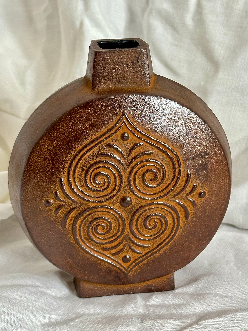 Thumbnail: Vintage Mid-Century Taizo Kawanishi Japanese Iron Ore Vase