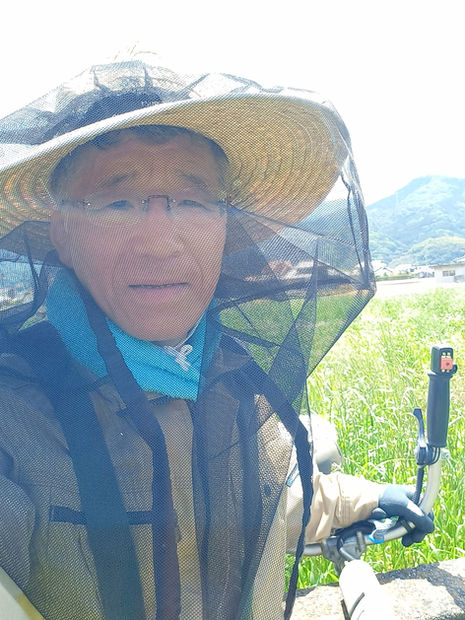 田んぼの草刈りをしました。さすがに疲れました。