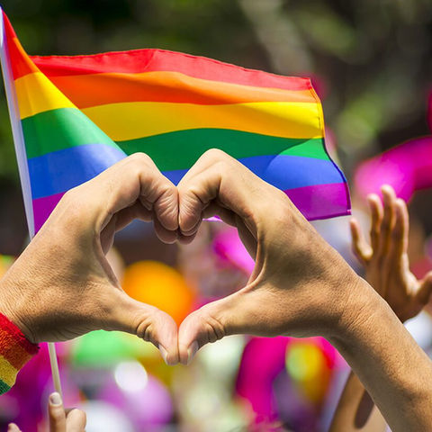 Sant Vicenç celebra l’Orgull LGTBIQ+ amb la campanya ‘Viu amb orgull’