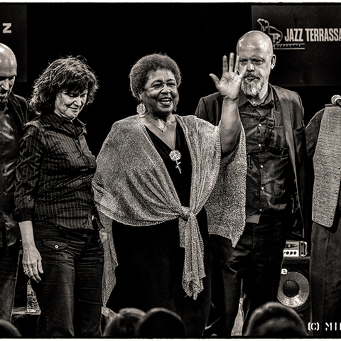 Gwen Perry i Michele Faber Quintet, en concert solidari a Sant Vicenç de Montalt