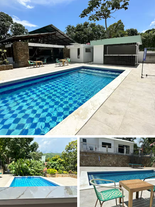 Tres piscinas en propiedades con vegetación.