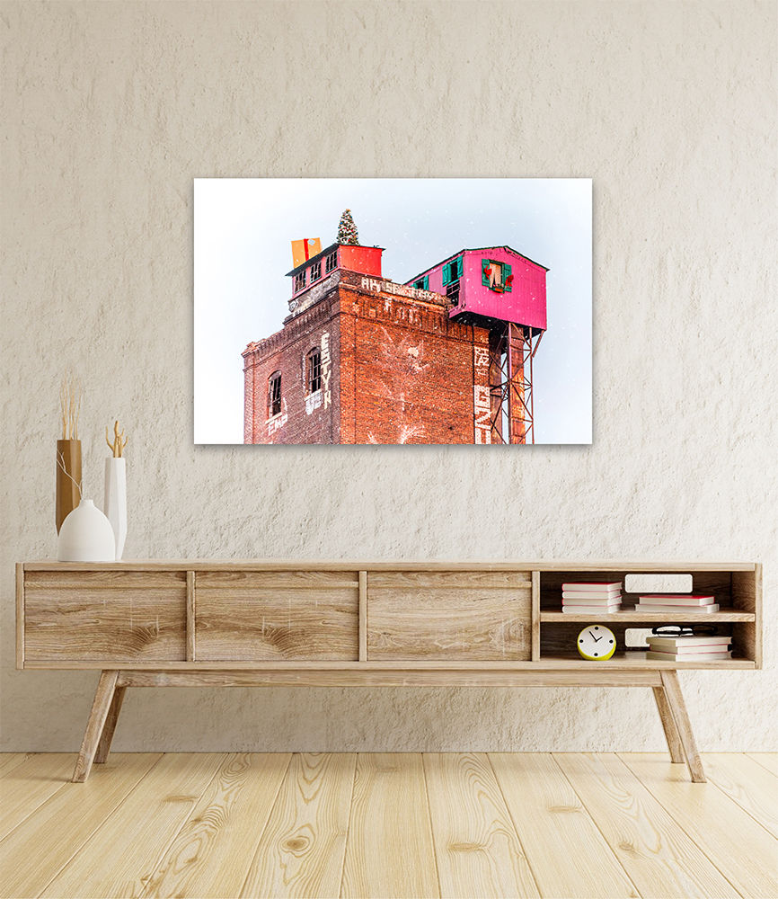 little pink house, maison rose, canada malting building, abandoned, montreal photography, shaune thompson