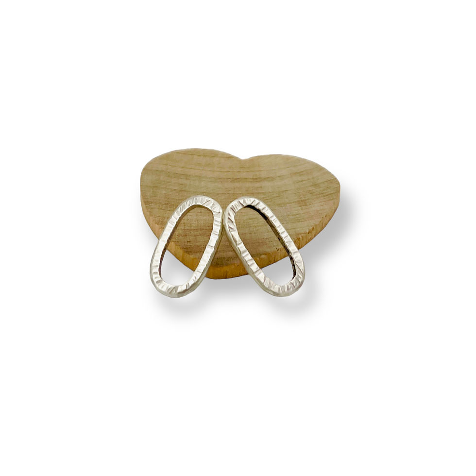 Thumbnail: hammered oval posts