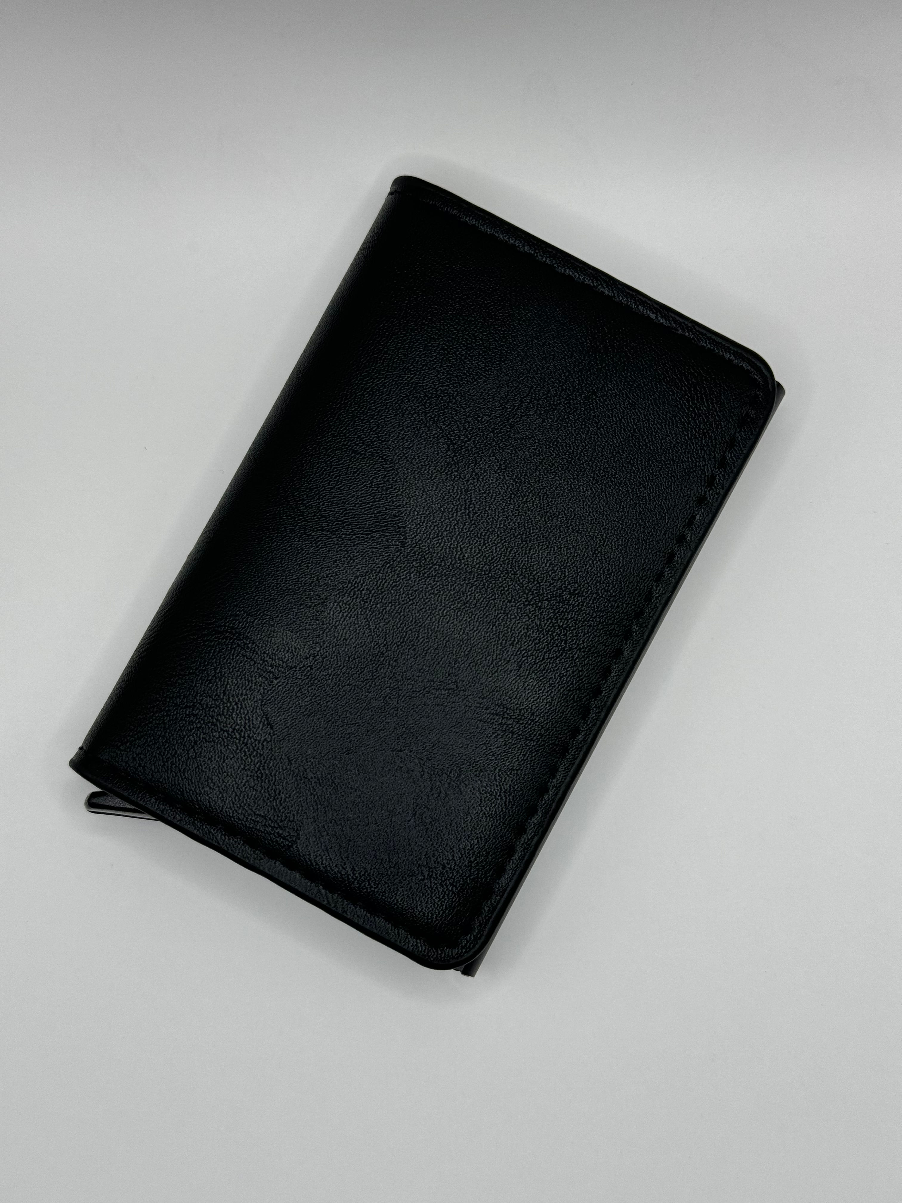 Tarjetero Minimalista Negro