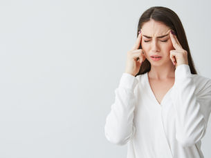 Mal di Testa: Come Alleviarlo con la Riflessologia Plantare - Guida Completa