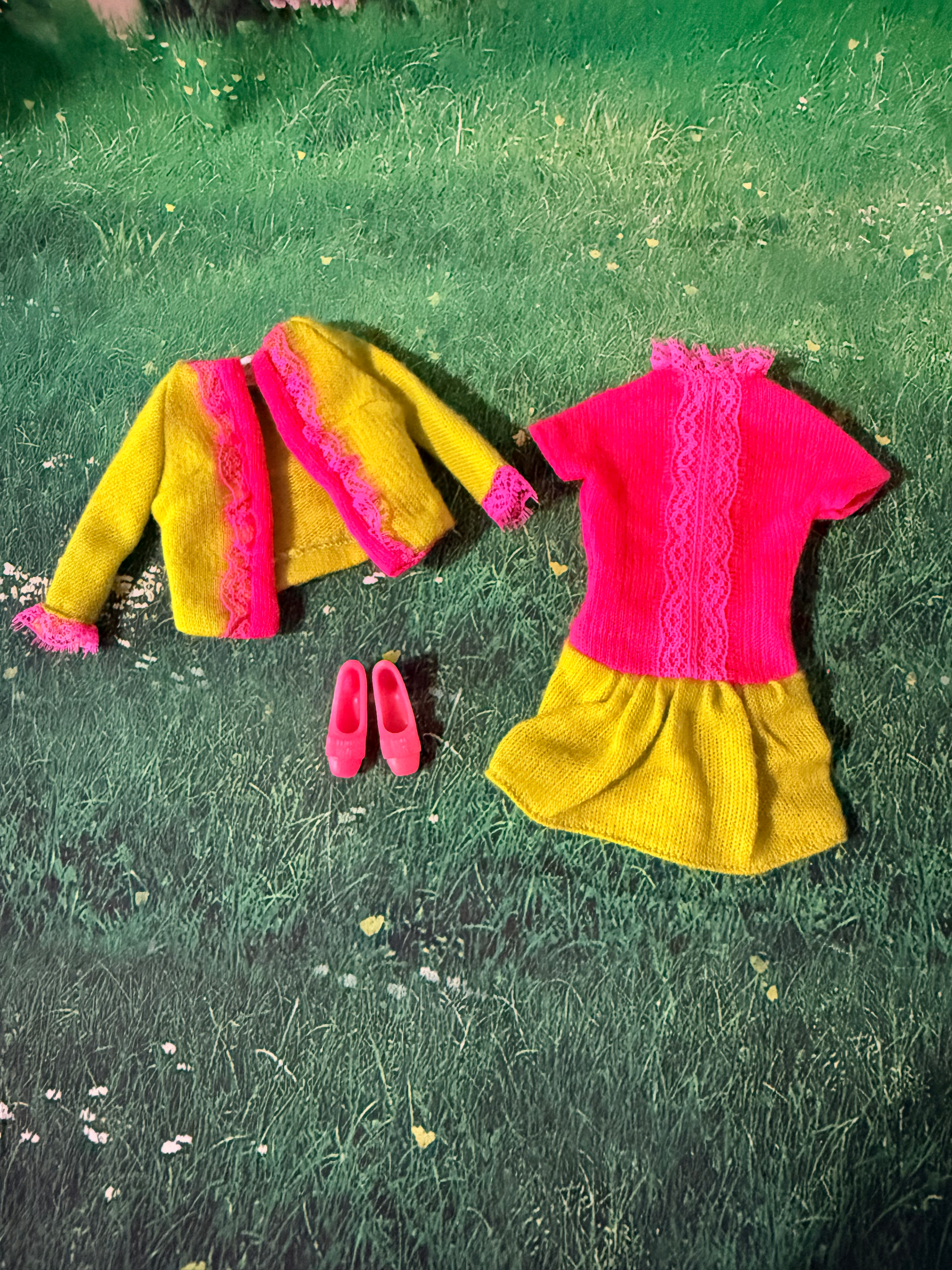CTB Vintage Barbie Rare Fancy Dancy #1858 1960’s Mod Outfit with Shoes