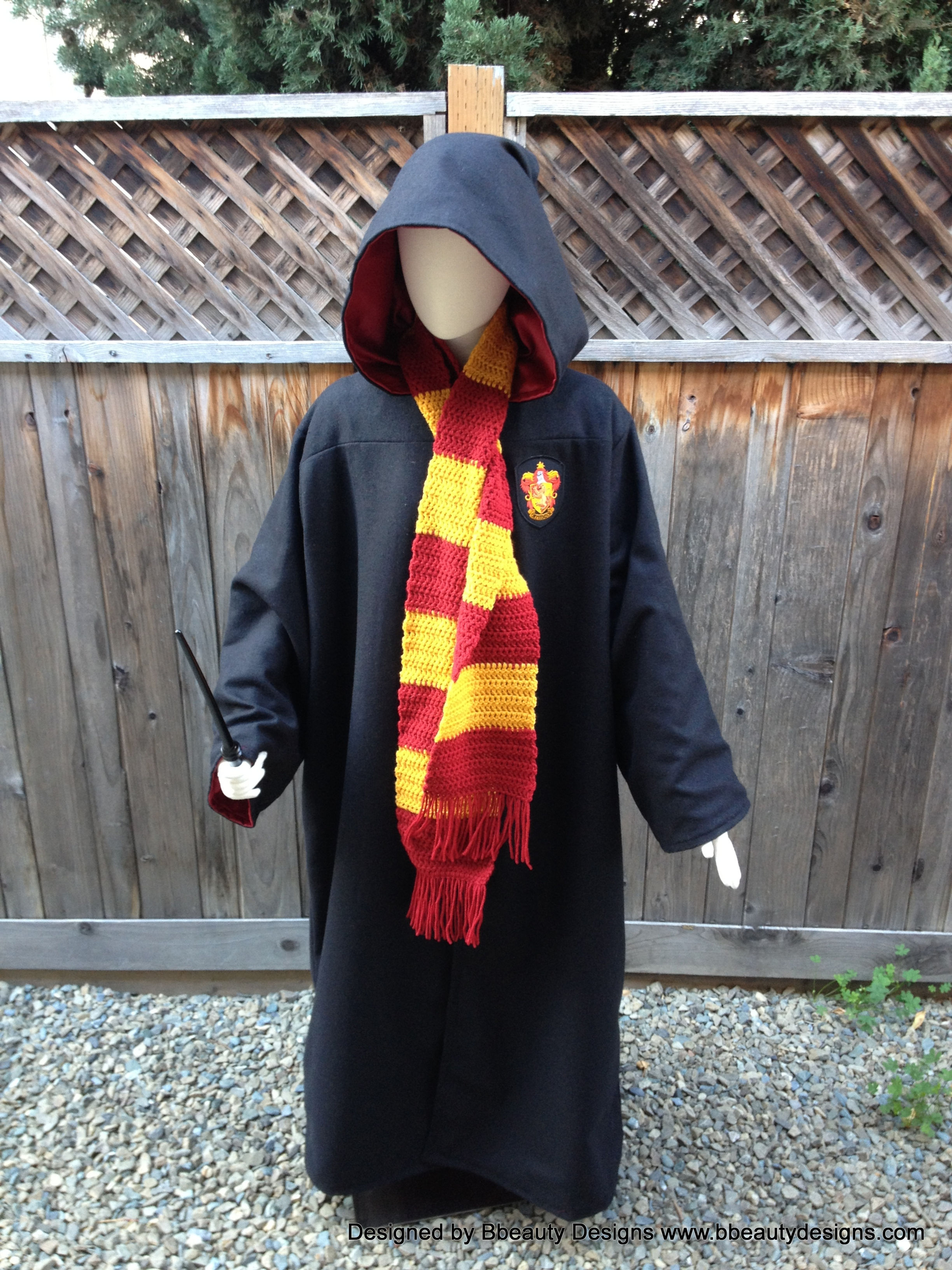 Harry Potter Wool Satin Griffindor Robe and Scarf