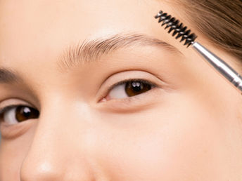 Threading vs. Waxing: Which Facial Hair Removal Method Is Right for You?