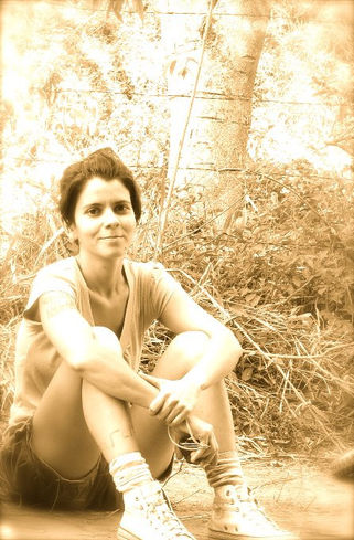 Mari Pedrozo desabafa e revolta se pela perda de seu Faé