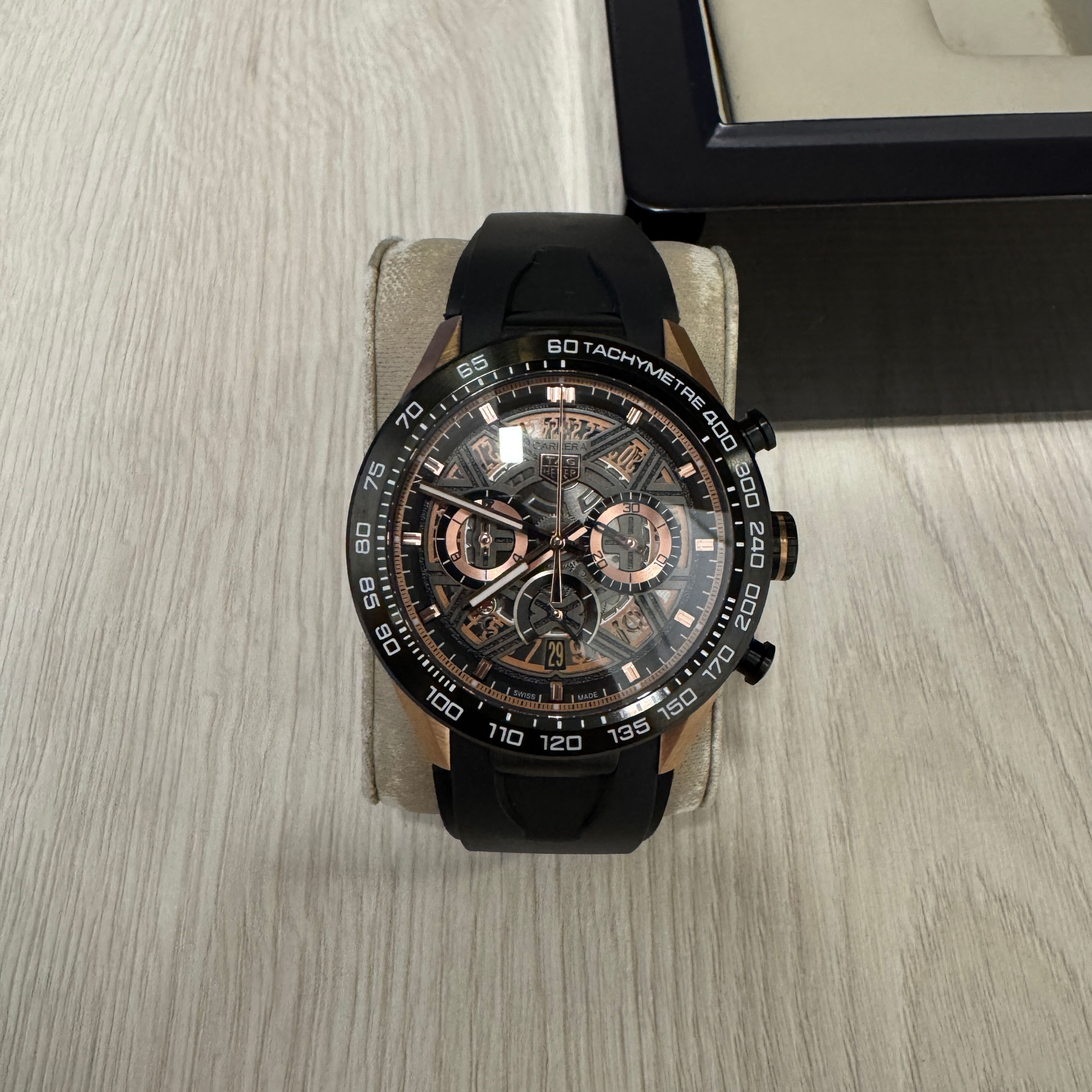 TAG HEUER CARRERA ROSE PRETO 44MM