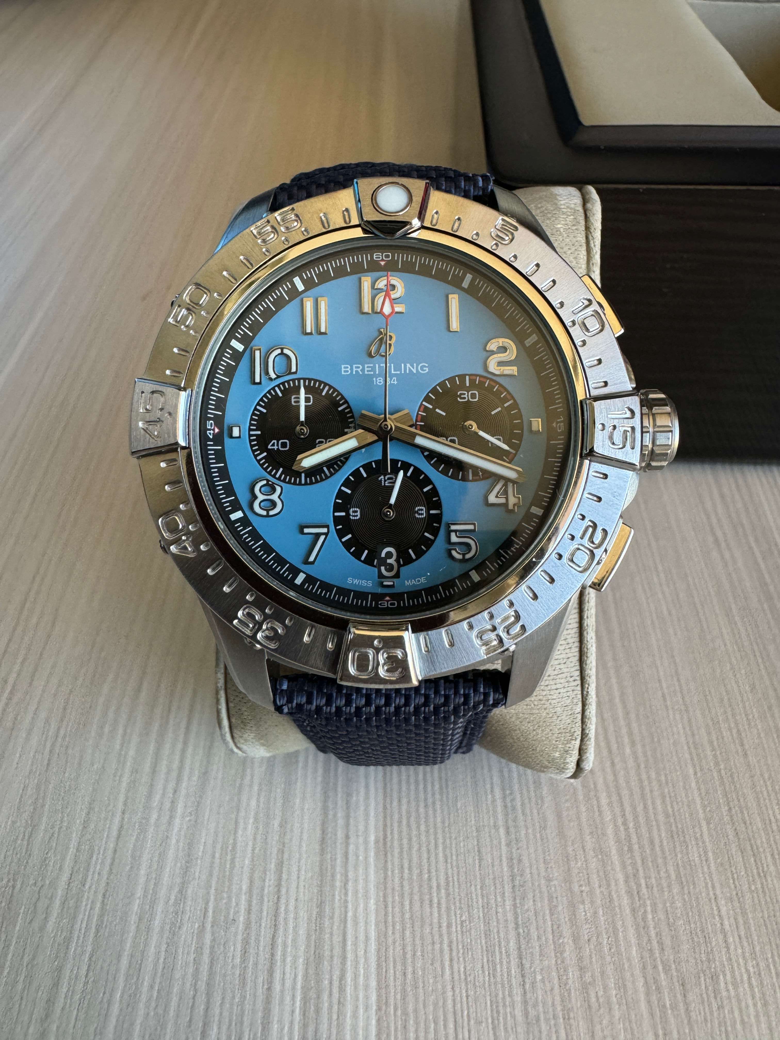 BREITLING AVENGER B01 PRATAAZUL 44MM