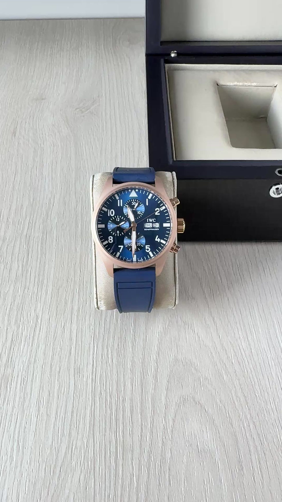 Miniatura: IWC TOP GUN ROSE AZUL AUTOMÁTICO 44MM