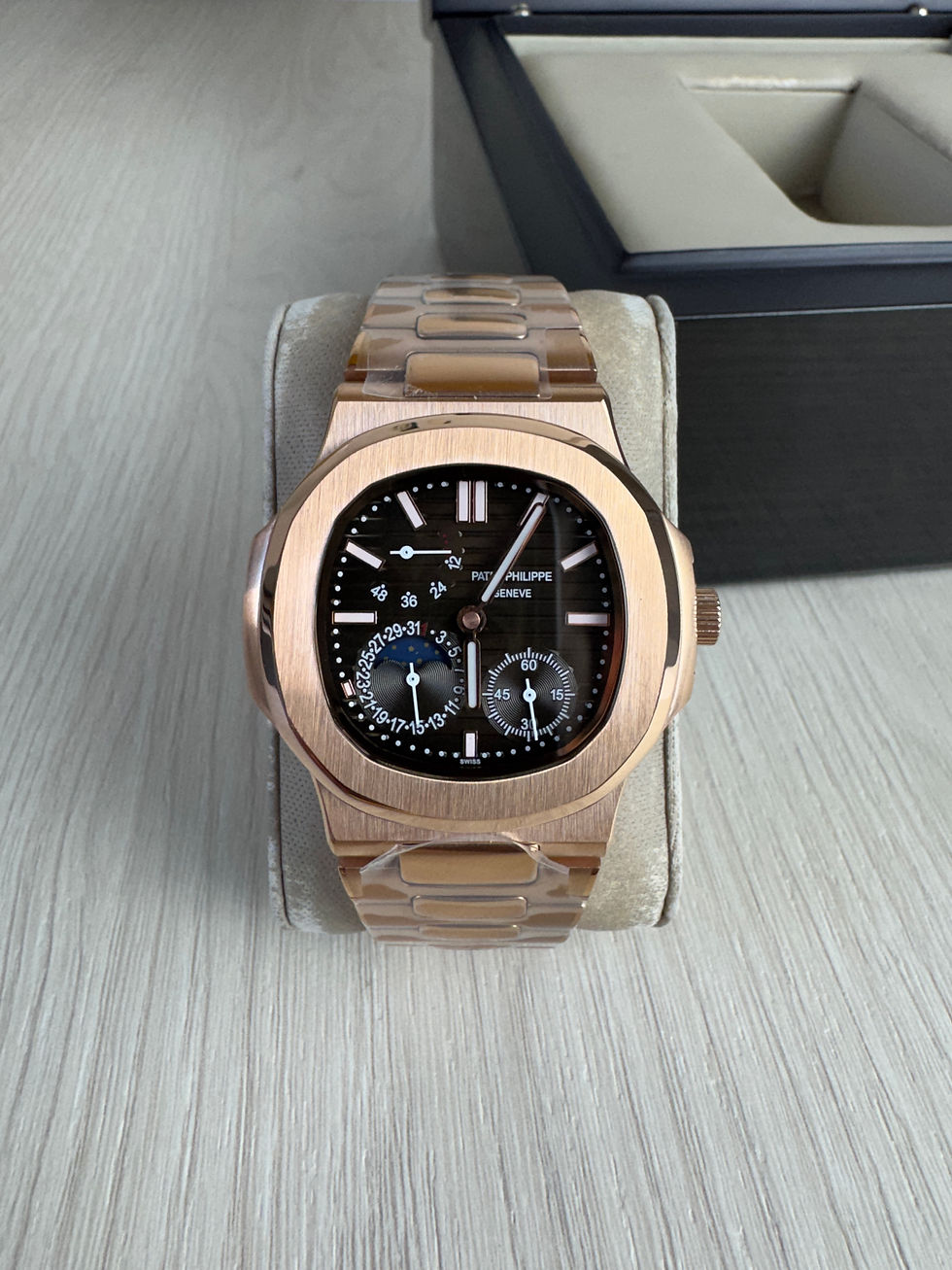 PATEK PHILIPPE NAUTILUS ROSE MARROM 40MM