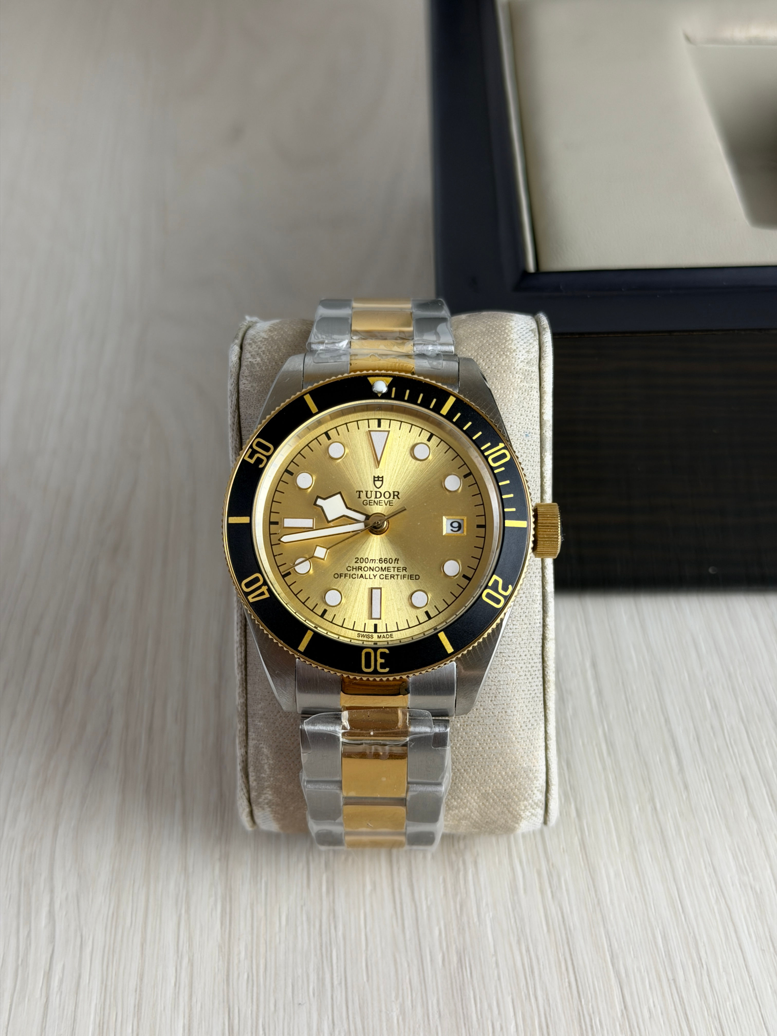 TUDOR BLACK BAY PRATA DOURADO 41MM