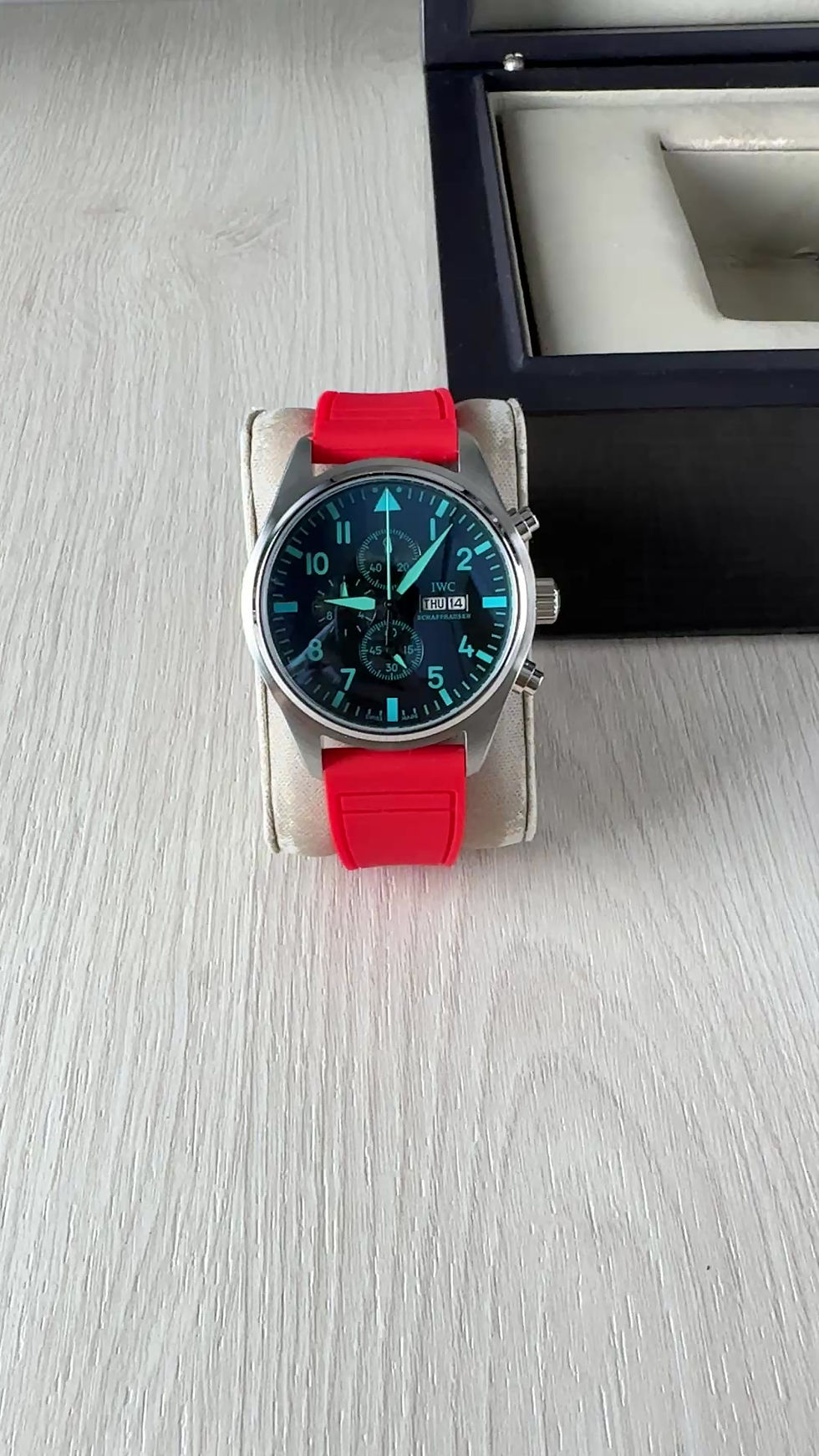 Miniatura: IWC PILOT TOP GUN PRATA VERMELHO 44M