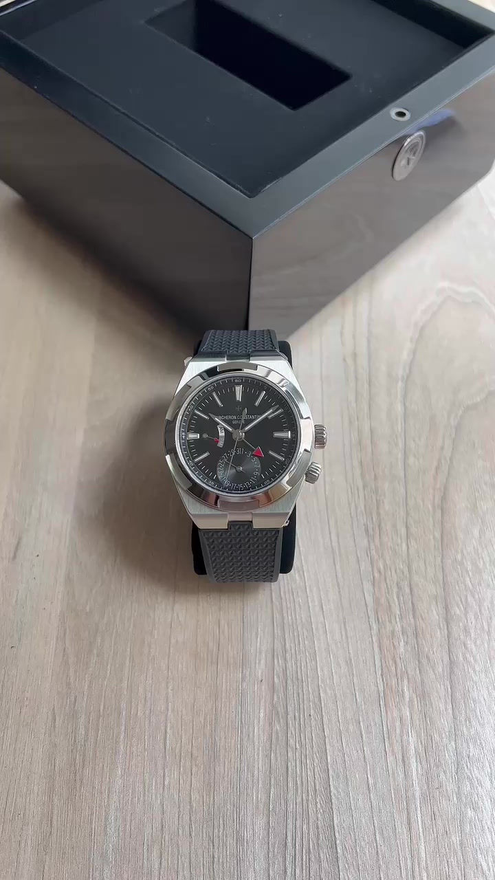 Miniatura: VACHERON CONSTANTIN OVERSEAS PRETO 42MM SUPER CLONE
